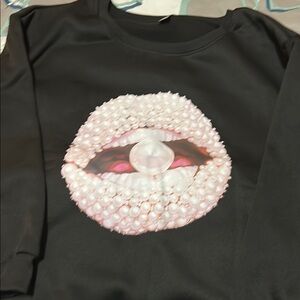 Black Sweatshirt with Pearl Lips Design